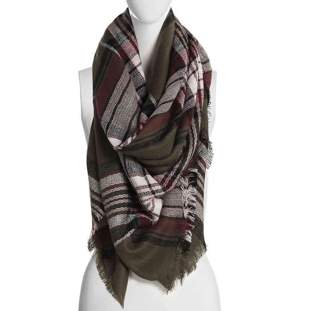Kelly & Katie Plaid Blanket Scarf One Size NWT